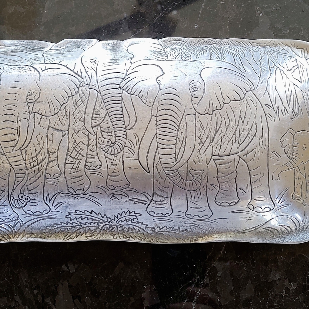 Vintage 1986 Arthur Court Silver Elephant Relief Bread Tray Decorative Serveware - Picture 10 of 12
